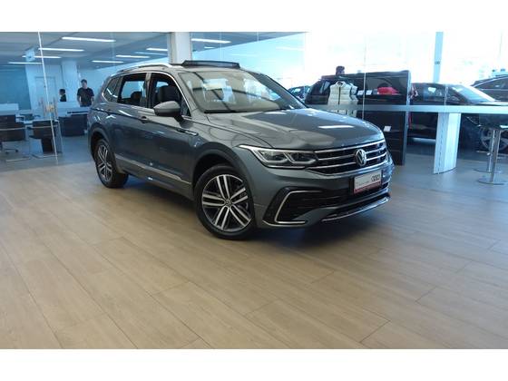 VOLKSWAGEN TIGUAN 2.0 300 TSI GASOLINA ALLSPACE R-LINE AUTOMÁTICO